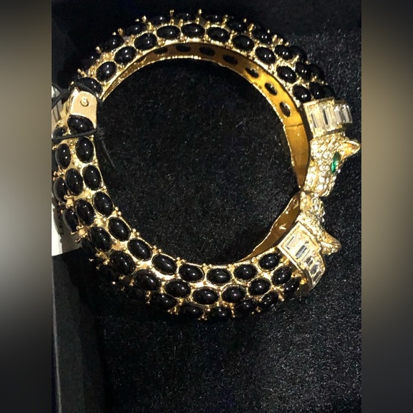 Natasha couture pave black onyx  green eyed serpent clasp bracelet bangle new - Picture 3 of 10